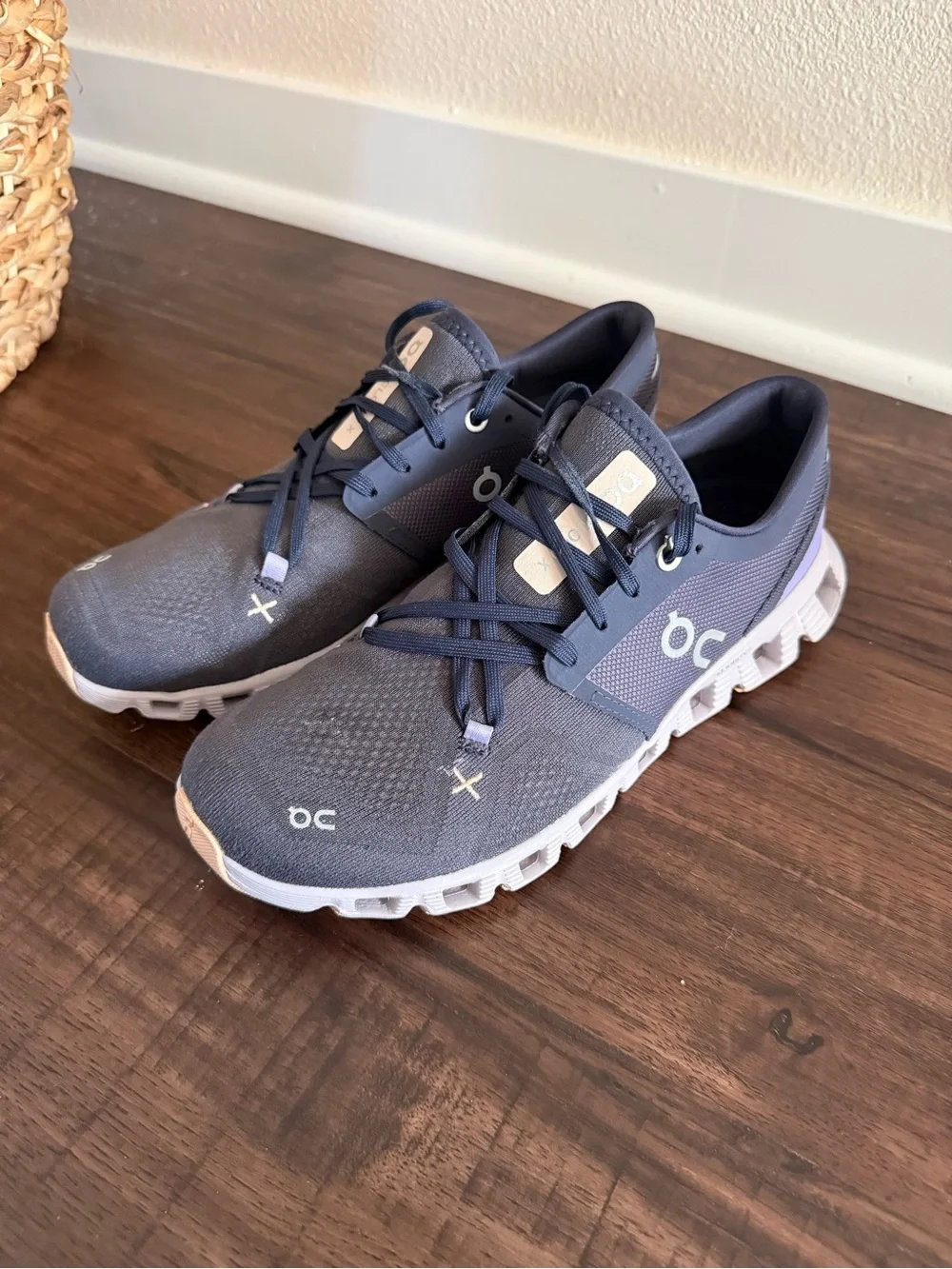 On Cloud X Women’s Shoes Size 8 1/2 Gray Purple